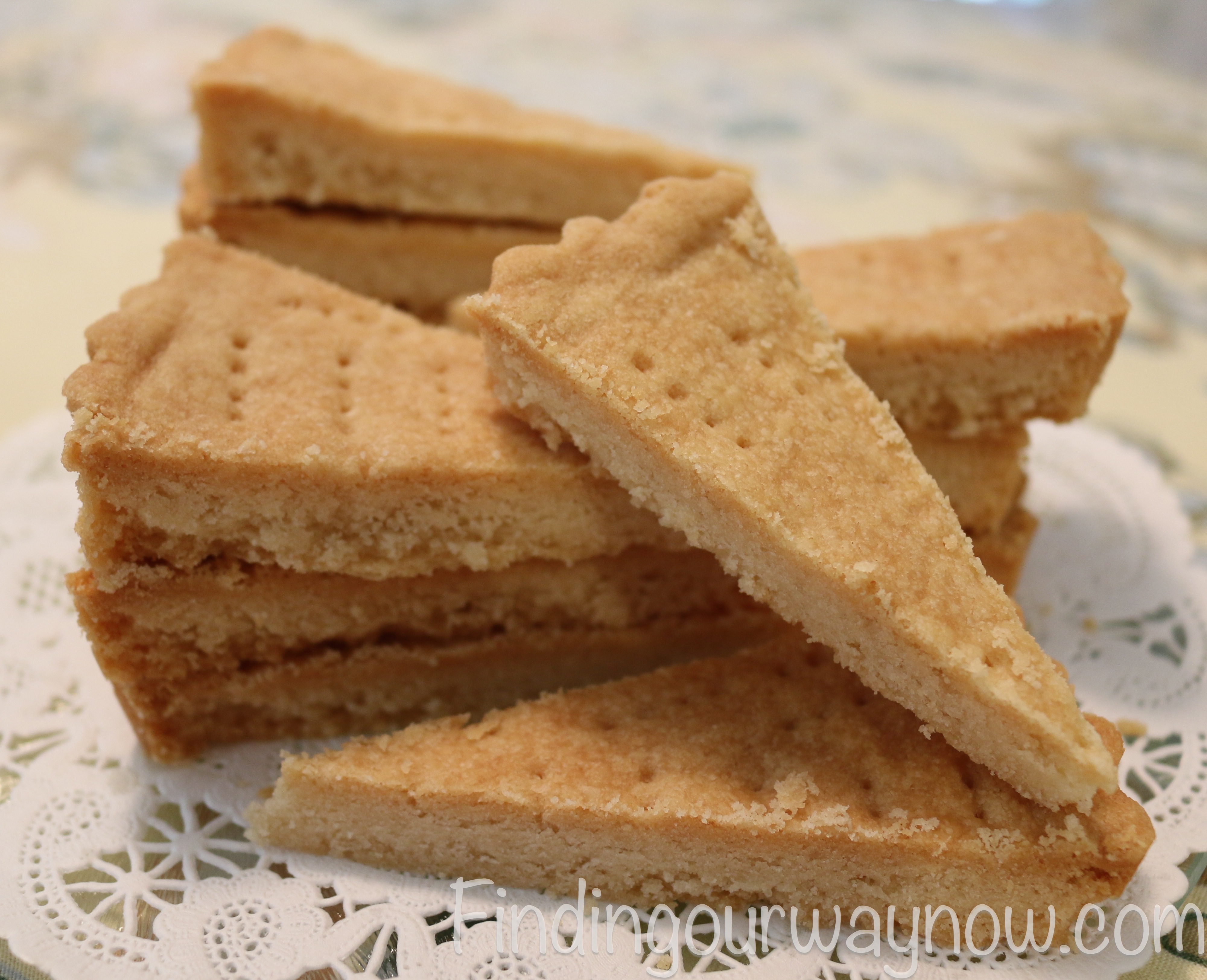 Best and easy shortbread recipe from Scotland - Christina's Cucina